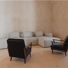 3 bedroom villa with heated pool in Noto, sleeps 6